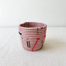 Load image into Gallery viewer, Masii Basket Planter