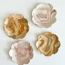 Load image into Gallery viewer, Petal Plates