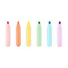 Load image into Gallery viewer, Beary Sweet Mini Scented Highlighters