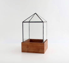 Load image into Gallery viewer, Little House Terrarium