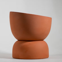 Load image into Gallery viewer, Varick Self Watering Planter