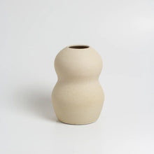 Load image into Gallery viewer, Palus Vase
