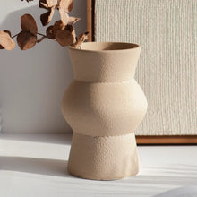 Load image into Gallery viewer, Melas Vase
