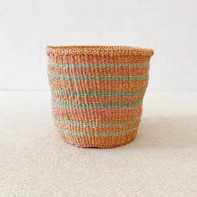 Load image into Gallery viewer, Storage Plant Basket
