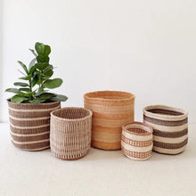Load image into Gallery viewer, Storage Plant Basket
