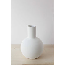 Load image into Gallery viewer, Pico Vase
